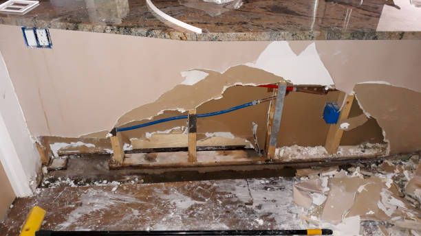 Best Emergency water damage restoration  in Fincastle, TN
